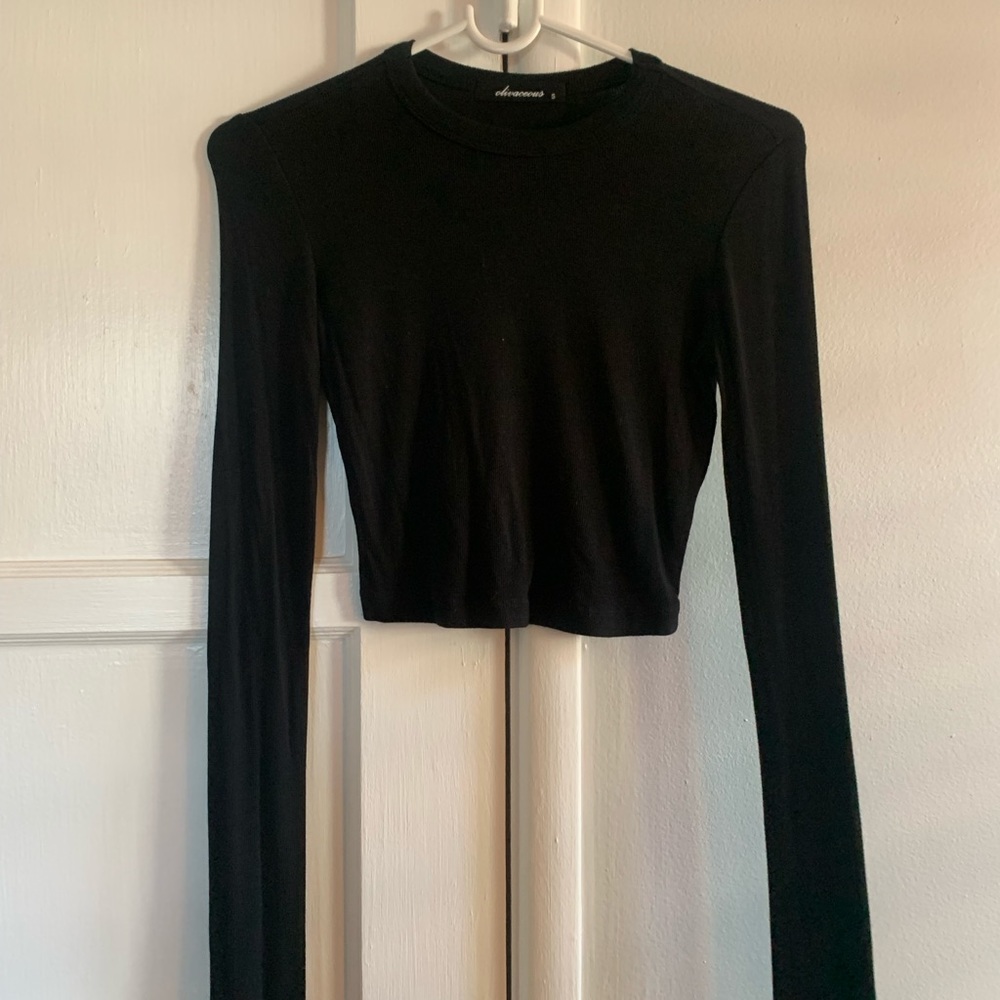Black Long-sleeve Crop top